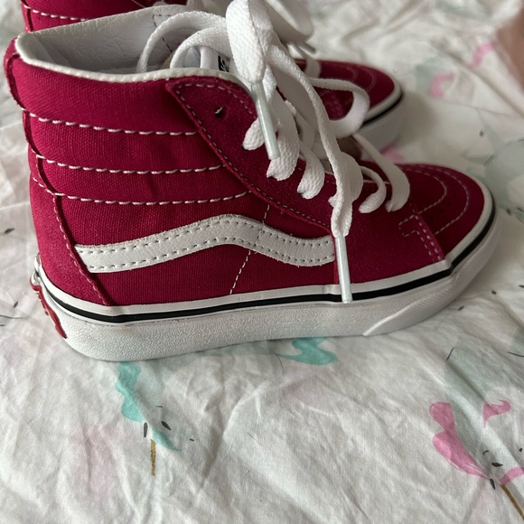 Vans - Picture 2 of 4